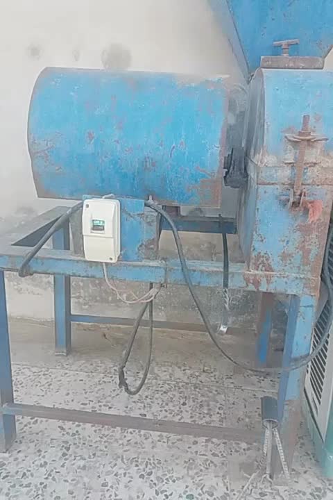 یک دسگاه آسیاب قدیمی باموتور ۳فاز|ماشین‌آلات صنعتی|کوهدشت, |دیوار