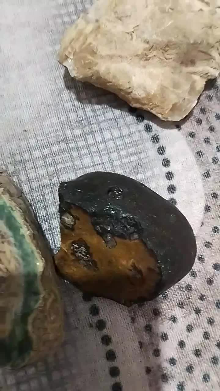 سنگ‌‌دلربا|کلکسیون اشیاء عتیقه|چالدران, |دیوار