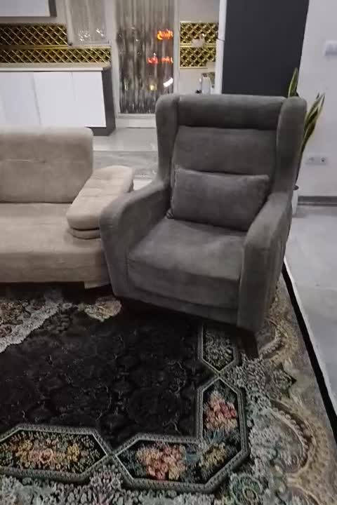 مبلمان راحتی تخت شو هشت نفره|مبلمان خانگی و میز عسلی|قرچک, میرزائی جنوبی|دیوار