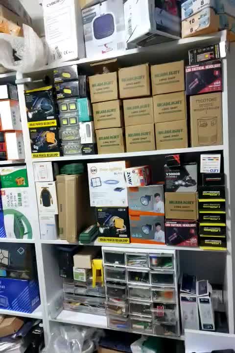 فروش انواع پروژکتور خورشیدی و چراغ‌قوه|سیستم صوتی خانگی|جوانرود, |دیوار