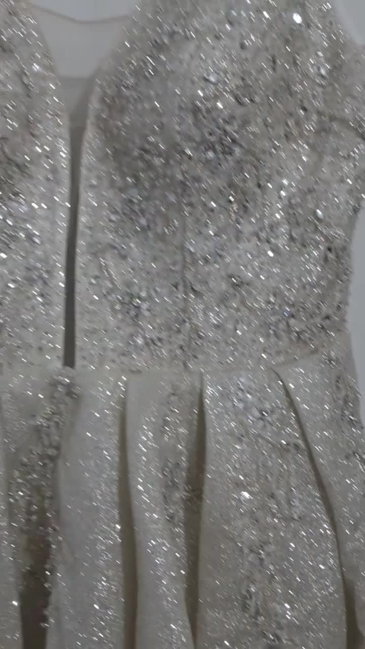 لباس عروس|لباس|شیراز, لاله|دیوار