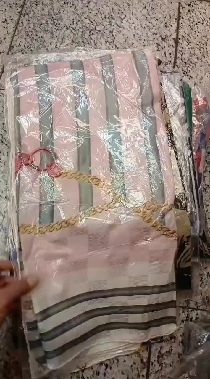 انواع شال و روسری وارداتی ۱۰۰ و ۱۵۰تومان|لباس|اصفهان, جاوان|دیوار