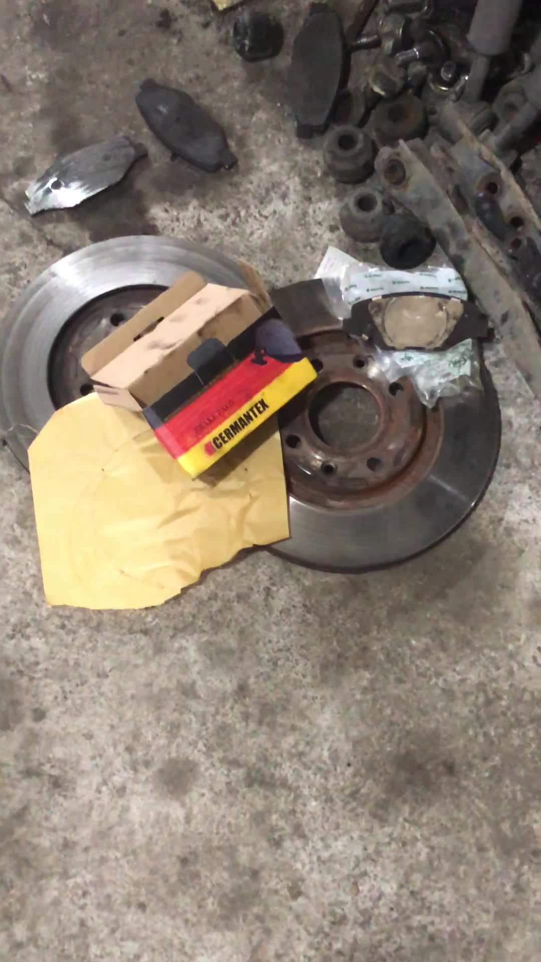 تعمیگاه جلوبندی با صافکاری برادرانه بخت‌آذر|خدمات موتور و ماشین|رشت, دخانیات|دیوار