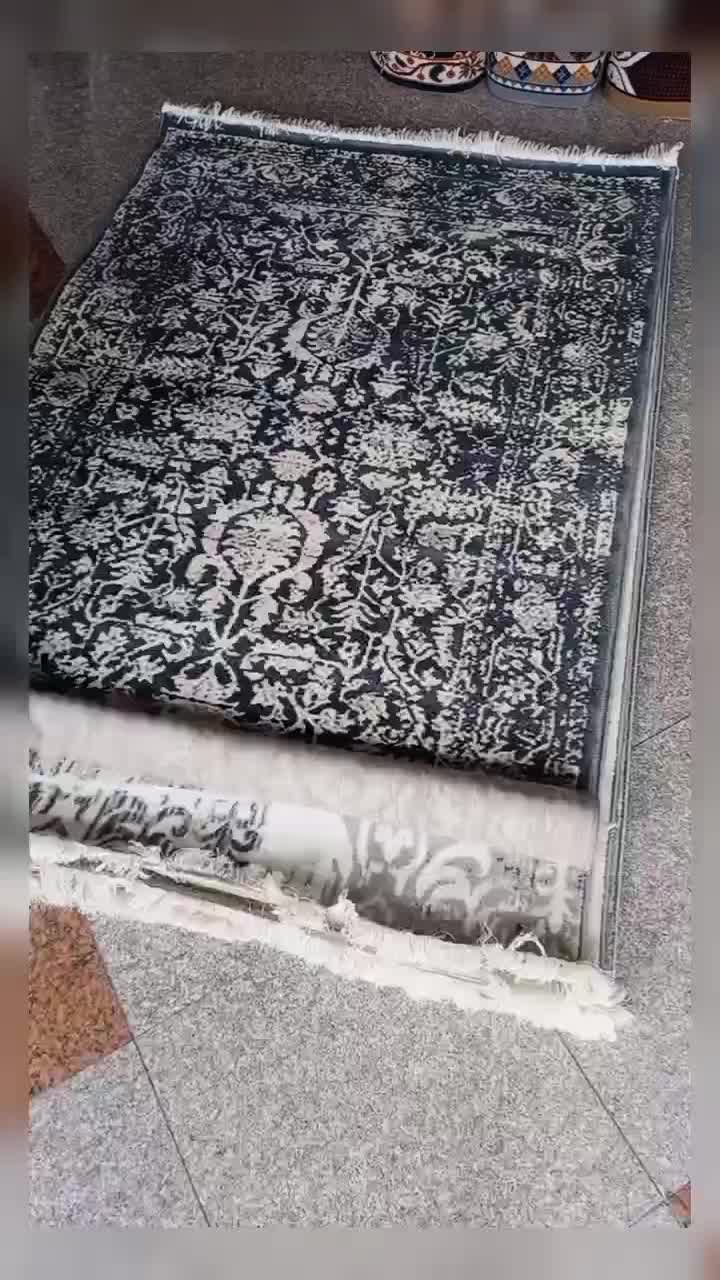 نوبرانه ی فصل جدید رسید(سرای‌فرش‌محمدی)|فرش|اردبیل, |دیوار