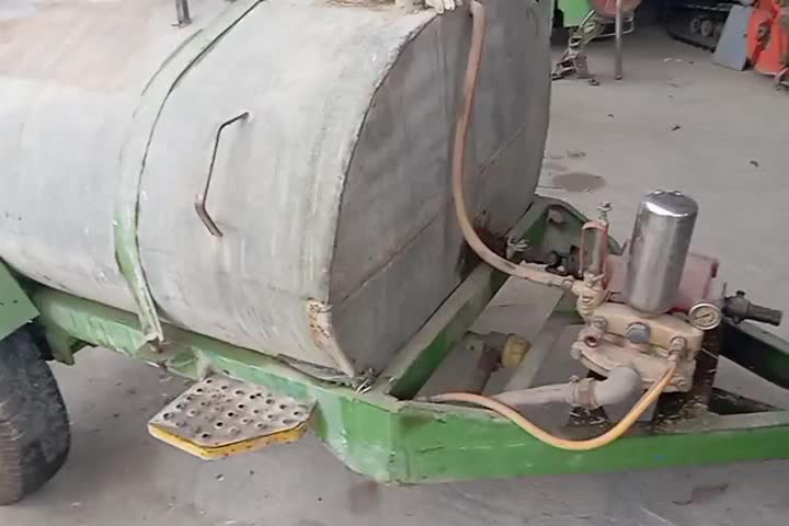 سمپاش دوهزار لیتری تکمیل|ماشینآلات صنعتی|نالوس, |دیوار