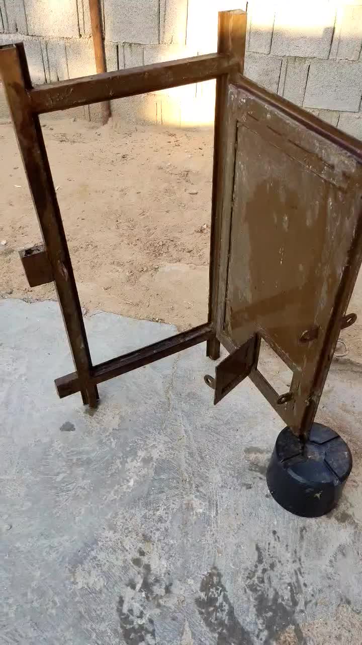 درب کله کبوتر|پرنده|آبپخش, |دیوار