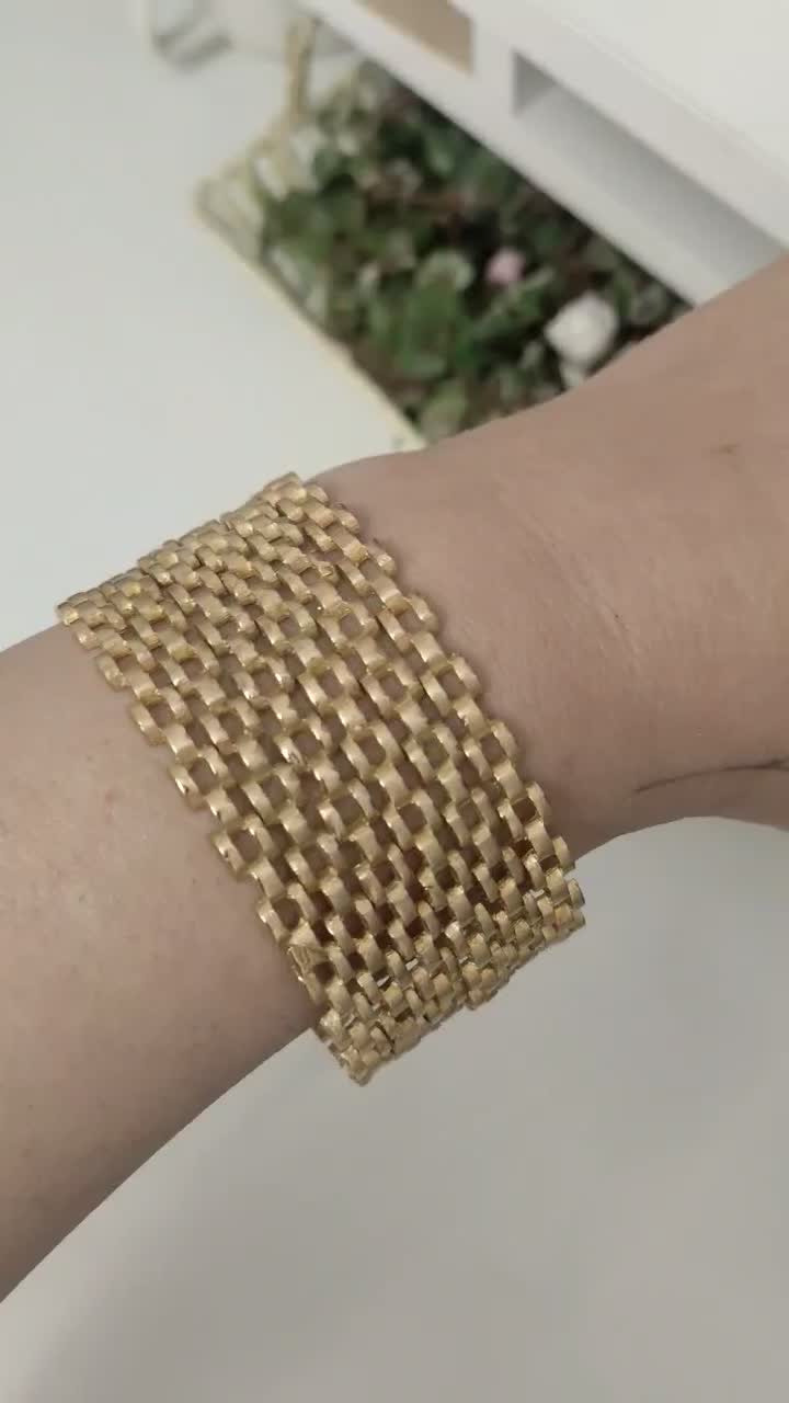 النگو|بدلیجات|تهران, نیروی هوایی (پیروزی)|دیوار