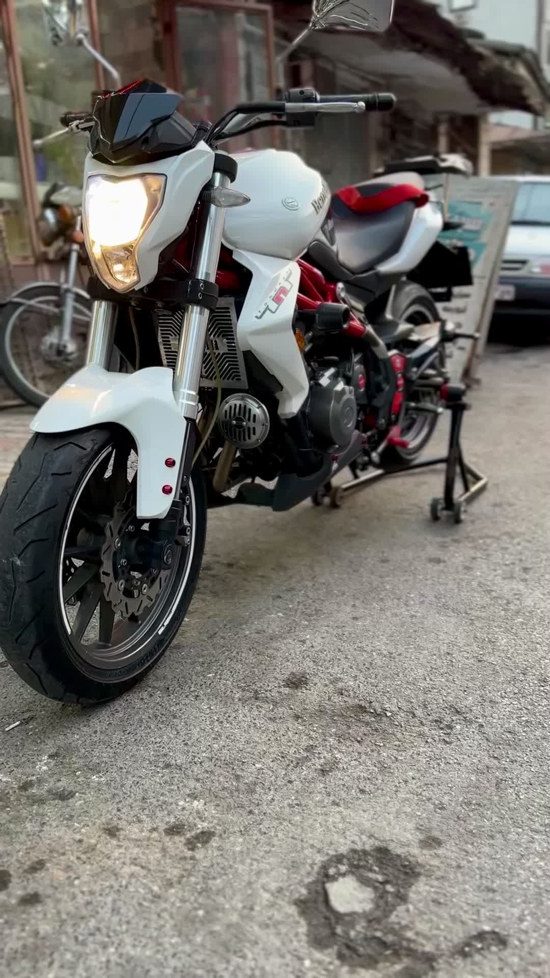 بنلی ۳۰۰ مدل ۹۶کم کارکرد|موتورسیکلت|گرگان, |دیوار