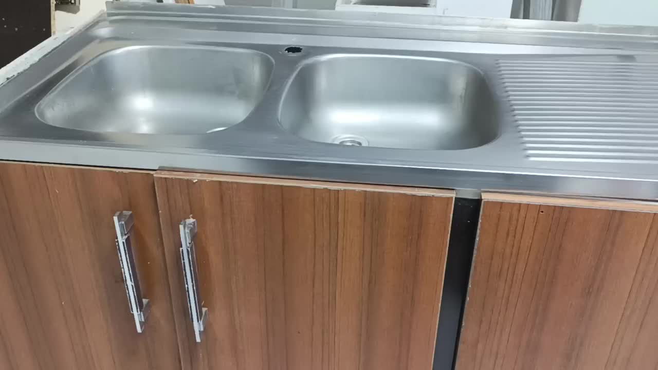 ۱۲ متر کابینت ام دی اف باسینک و هود و گاز|مصالح و تجهیزات ساختمان|اصفهان, شهرستان|دیوار