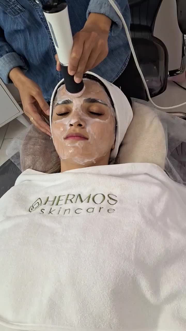 فیشال و پاکسازی تخصصی توضیحات مطالعه شود|خدمات آرایشگری و زیبایی|مشهد, احمدآباد|دیوار