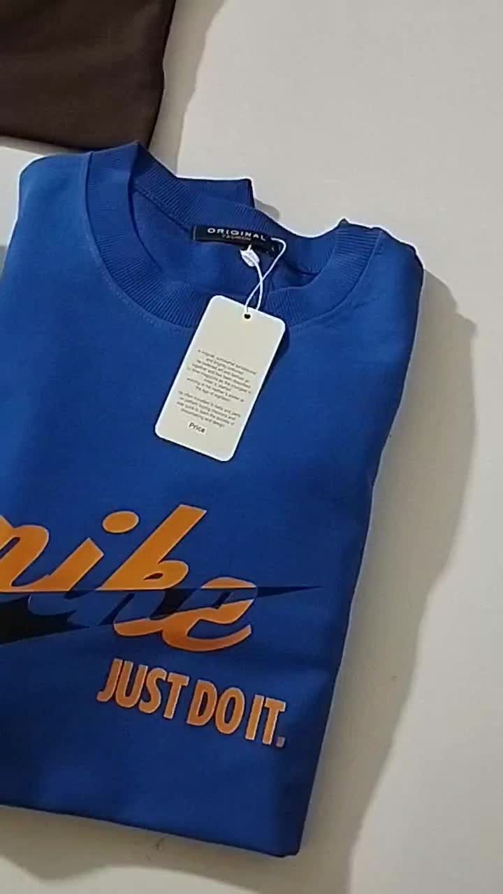 دورس دو نخ لاکرا|لباس|کاشان, میدان کهنه|دیوار