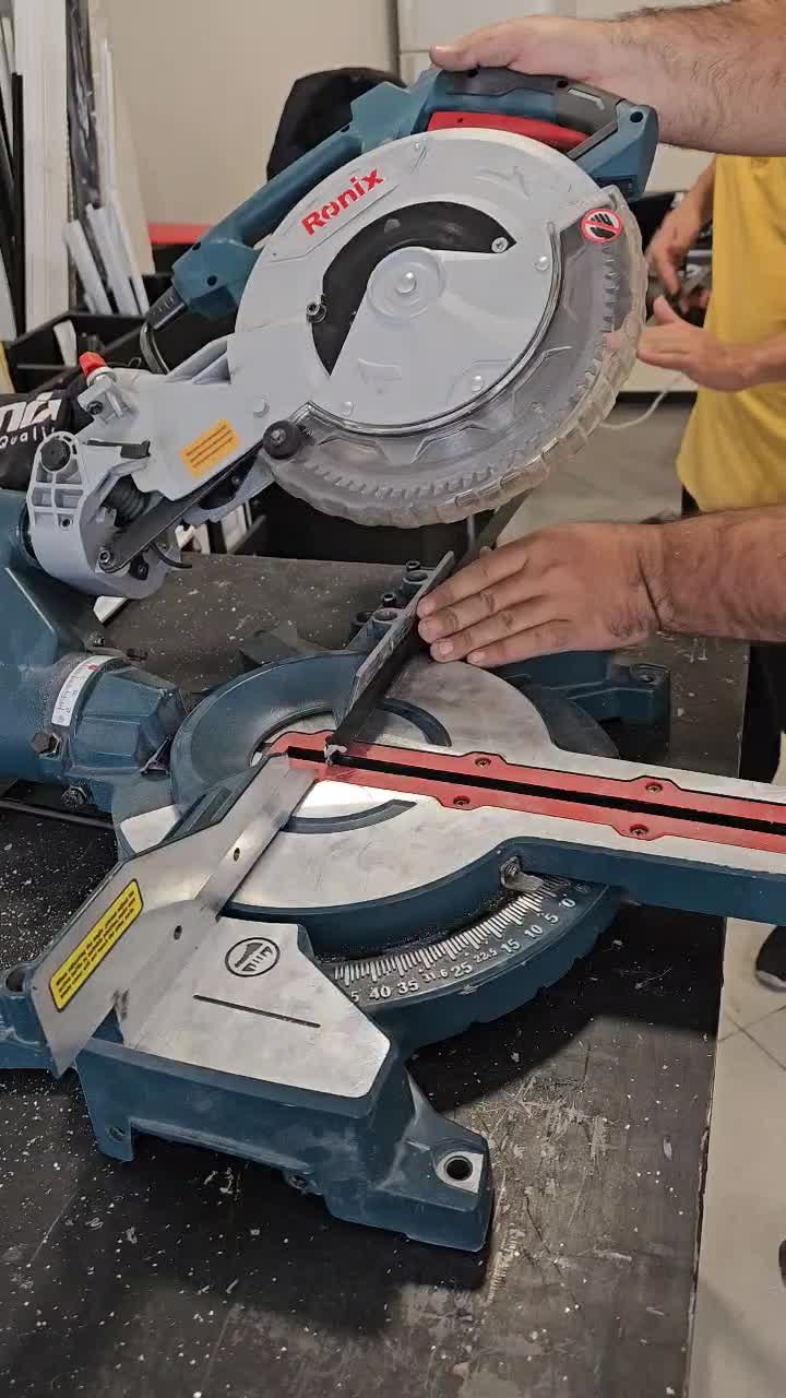 نصب لاینر نور خطی و لاین نوری|ریسه و چراغ تزئینی|تهران, لاله زار|دیوار