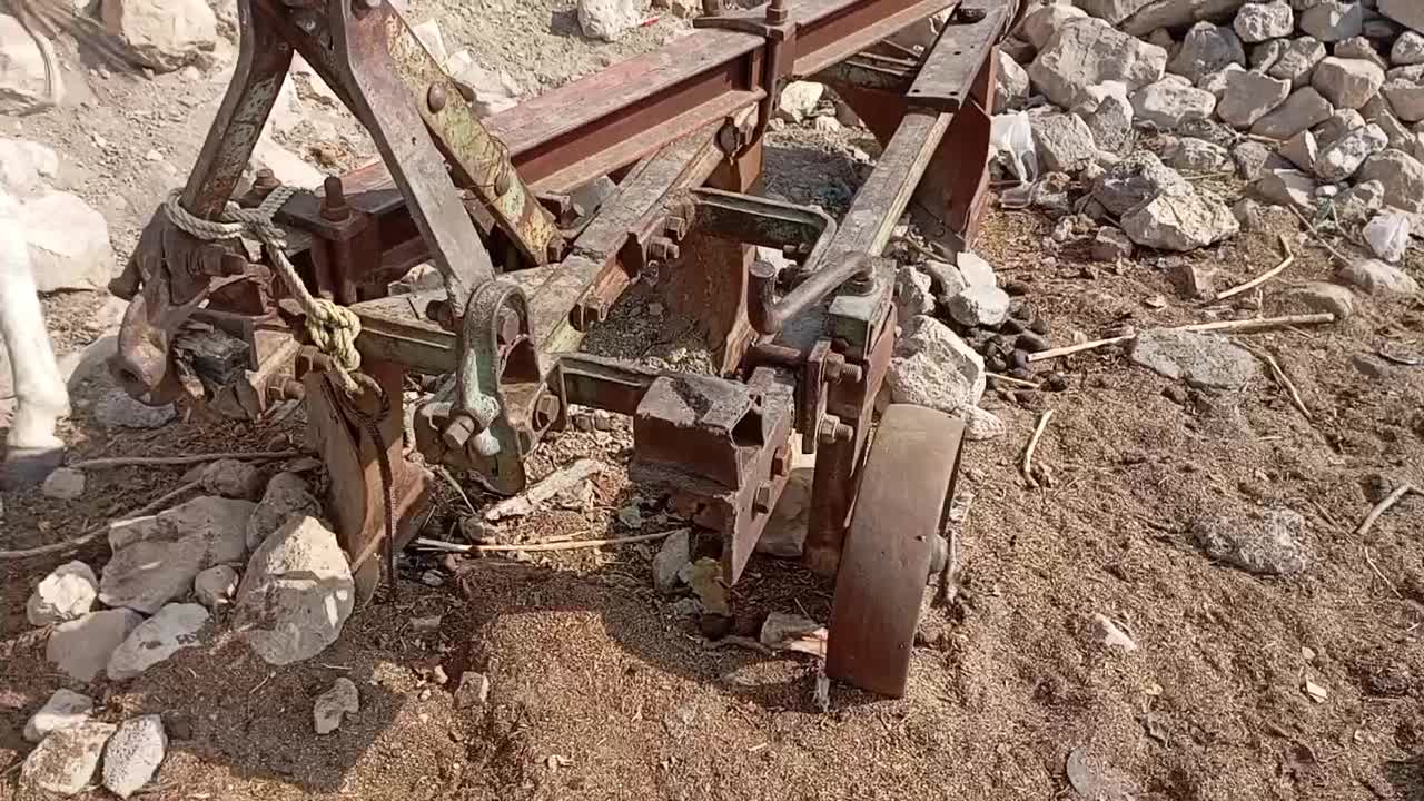 گاوآهن رومانی|ماشین‌آلات صنعتی|گهواره, |دیوار