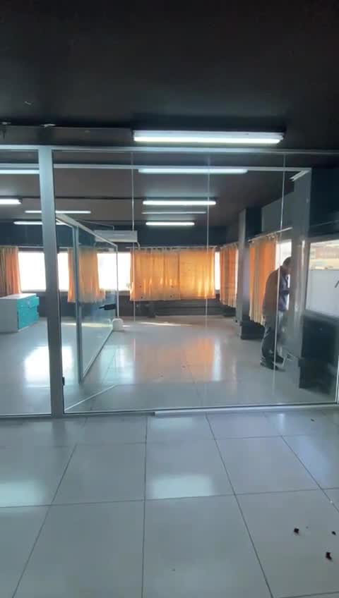 پارتیشن اداری فریم لس ایتالیایی|دفتر کار|تهران, فلسطین (میدان انقلاب)|دیوار