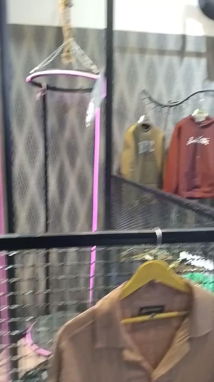 اجاره مغازه لوتوس مال با دکور پوشاک بدون پول پیش|اجارهٔ مغازه و غرفه|تهران, نازیآباد|دیوار