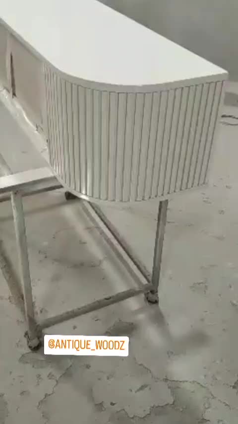 رنگ آمیزی انواع سازه های چوبی|خدمات پیشه و مهارت|خمینیشهر, |دیوار