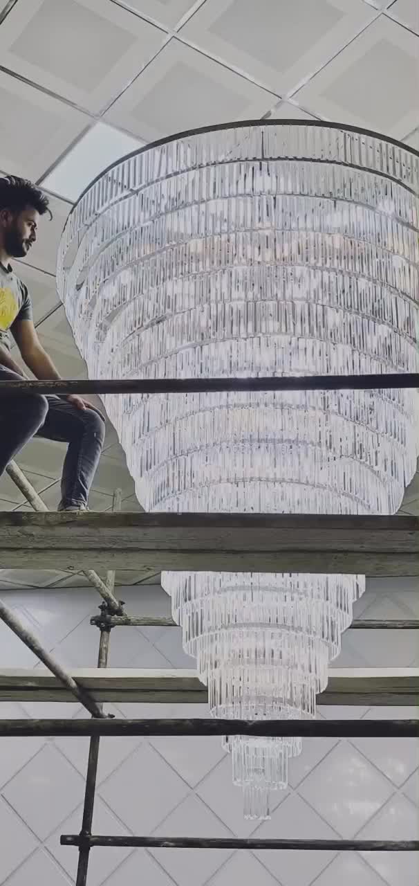 نصب ونصاب انواع لوستر(تعمیرو مونتاژ انواع لوسترها)|خدمات پیشه و مهارت|اهواز, گلستان|دیوار