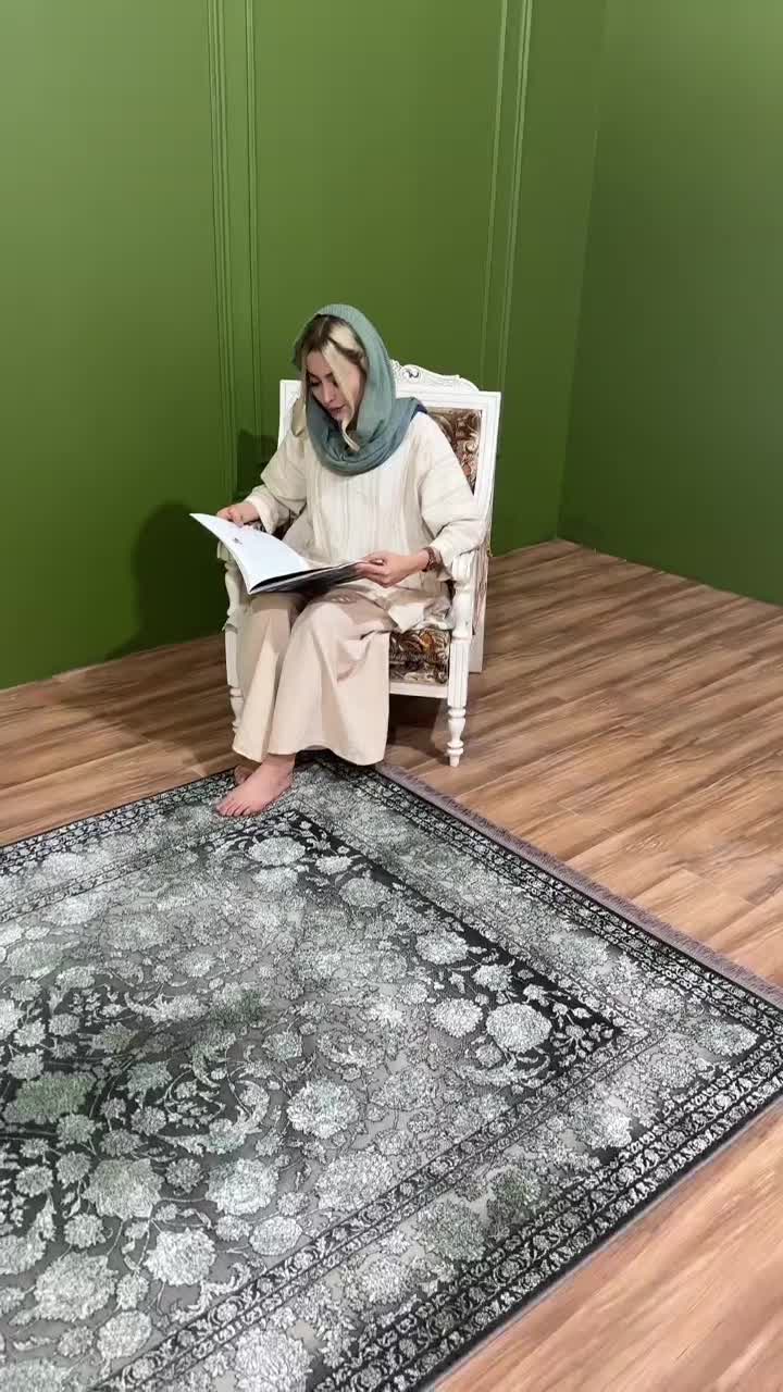 یک فرش سبز نئوکلاسیک خاص  ۱۲و۹و۶ متری|فرش|قم, باجک دو|دیوار
