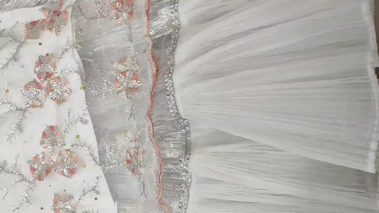 لباس محلی بچه گانه|کفش و لباس بچه|فولادشهر, B4|دیوار