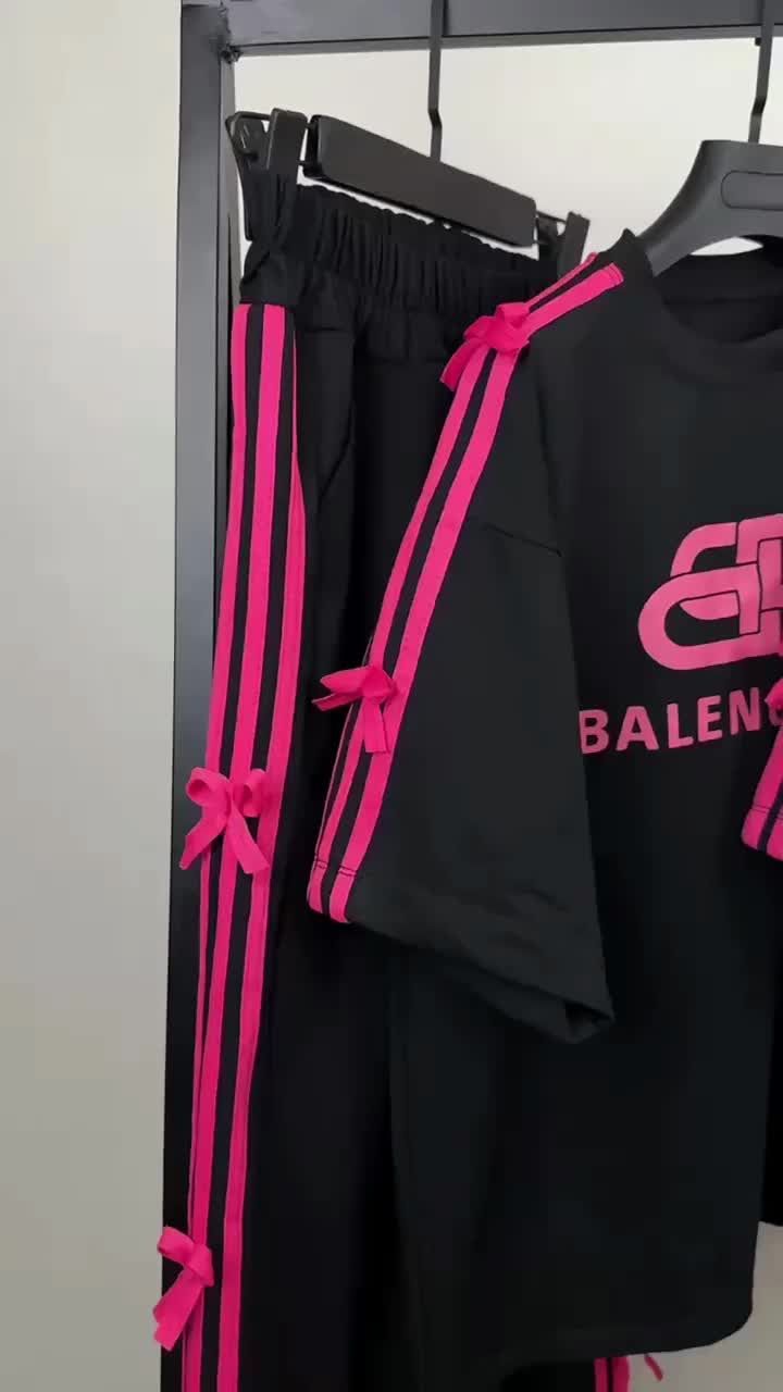 گالری بهار شامل انواع کیف، کفش و لباس زنانه و...|لباس|سپیدان, |دیوار