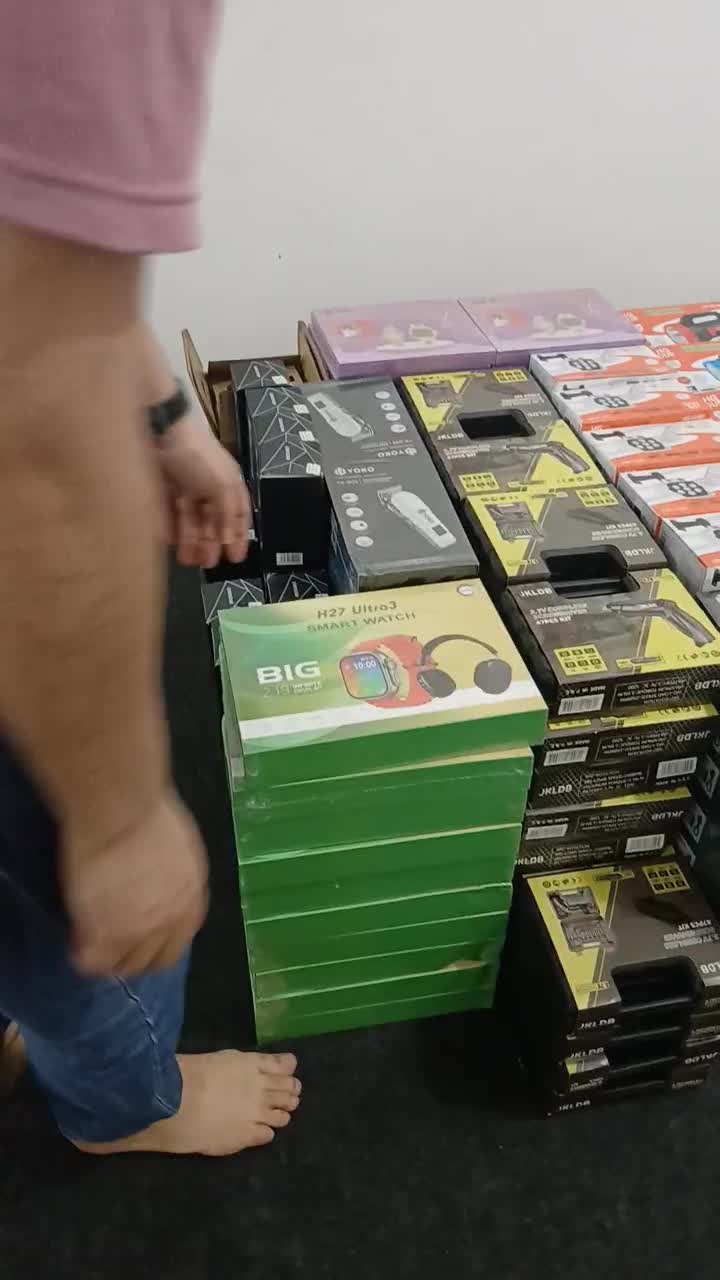 ساعت هوشمند و هدفون و چهار بند مچی|ساعت|بیرم, |دیوار