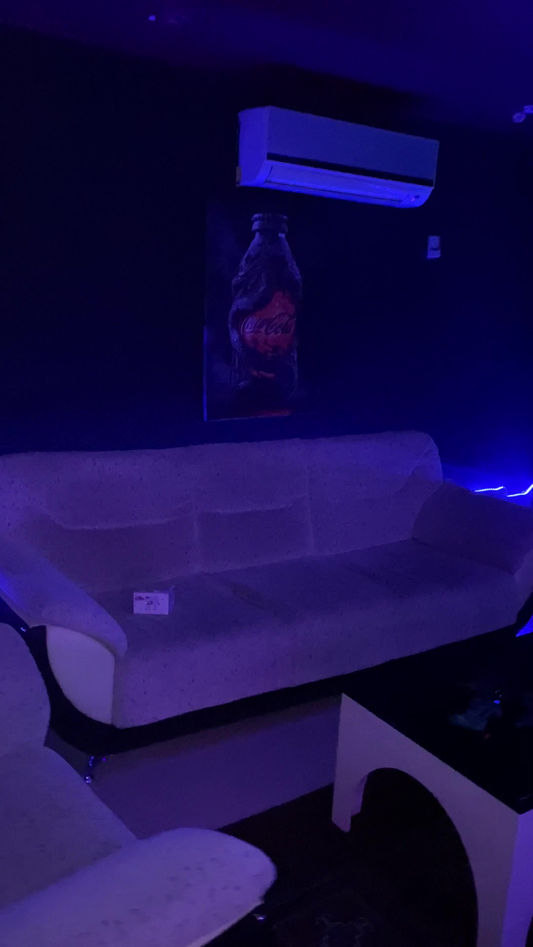 تماشای فیلم و بازی|اجارهٔ کوتاه‌مدت دفتر کار و فضای آموزشی|شیراز, دینکان|دیوار