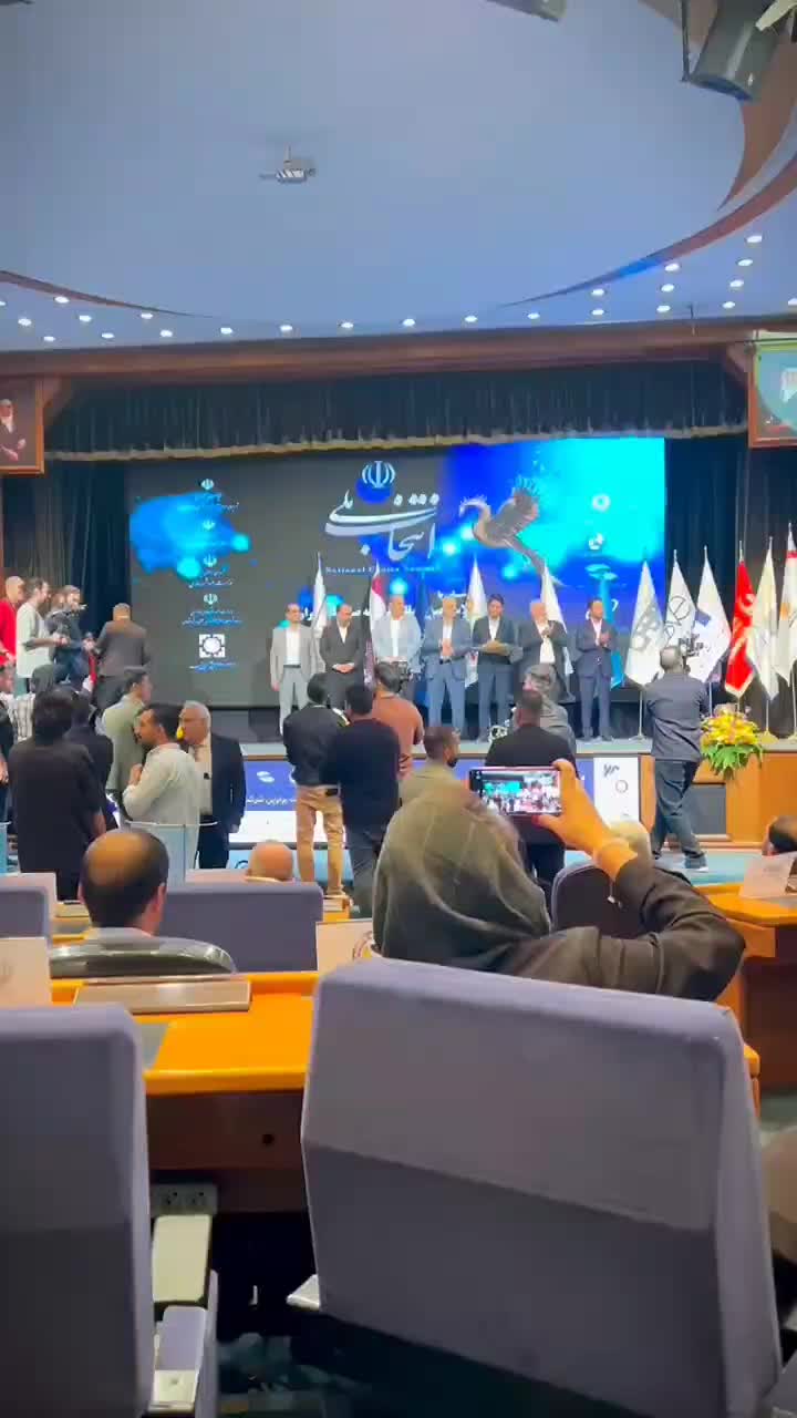 روشویی رگه دار سفید ضد آب 60 کلکته (کارخانه)|لوازم سرویس بهداشتی|تبریز, |دیوار