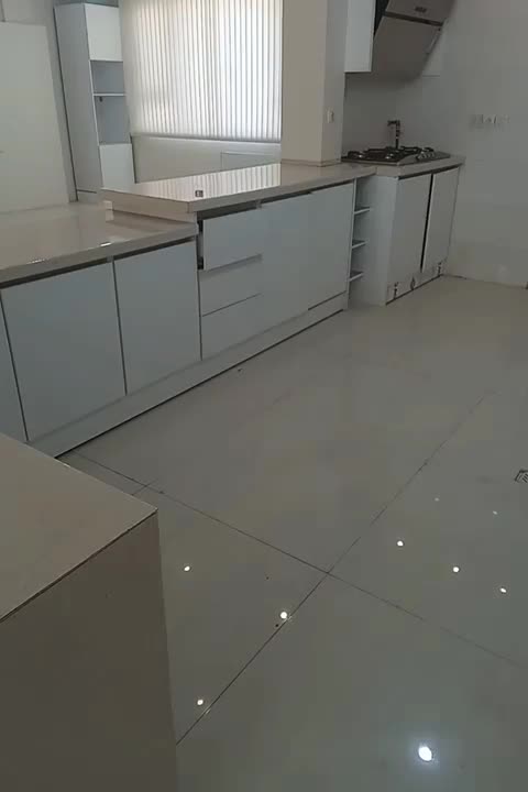 سه خوابه ۱۸۵ متری|اجارهٔ آپارتمان|شیراز, باغ تخت|دیوار