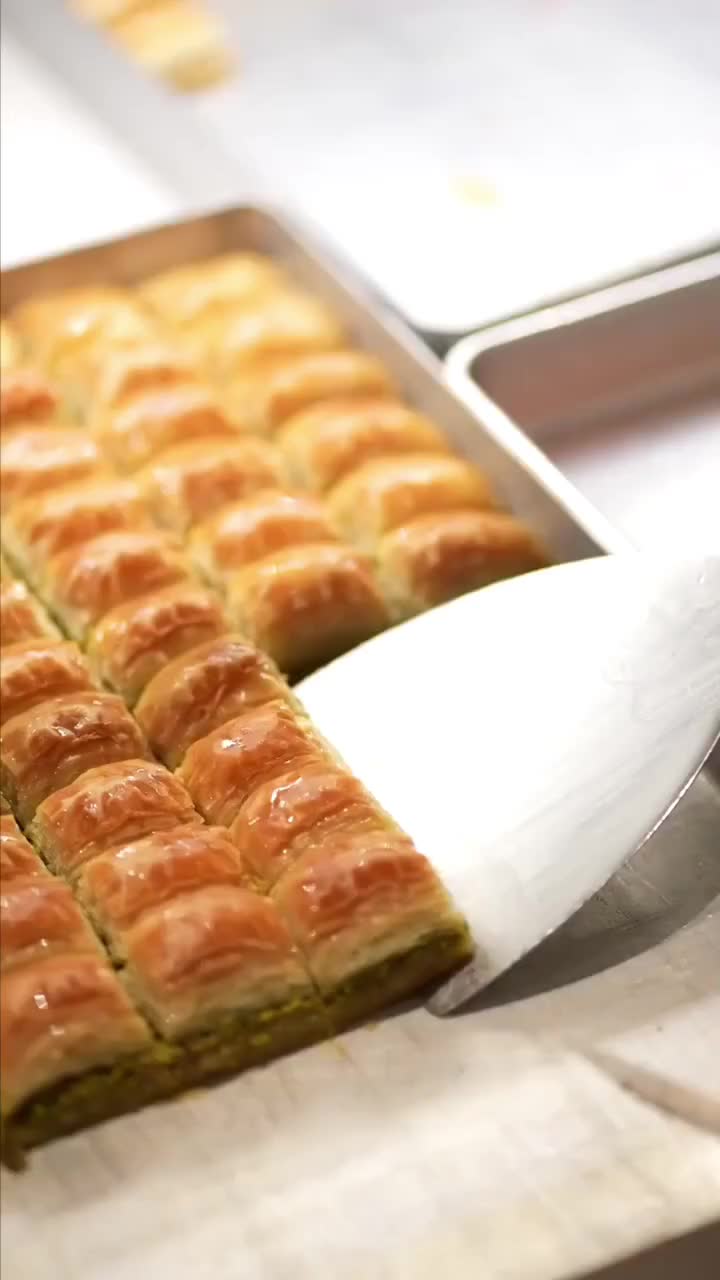 باقلوا شیر عسلی پخت روز|خوردنی و آشامیدنی|قم, باغ کرباسی|دیوار