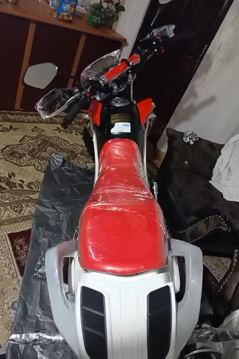 تریل لازروق ۲۰۰طرح crf. نیوفیس.صفر کیلومتر|موتورسیکلت|صومعهسرا, |دیوار