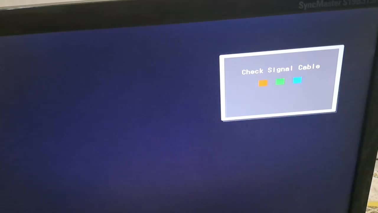 مانیتور ۱۹ اینچ سامسونگ|قطعات و لوازم جانبی رایانه|تهران, شهرک صدرا|دیوار