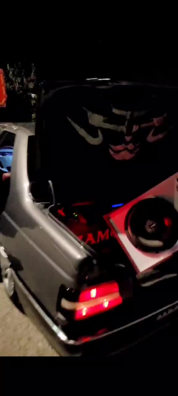 سیستم صوتی|قطعات یدکی و لوازم جانبی|شیراز, پانصد دستگاه ارتش|دیوار