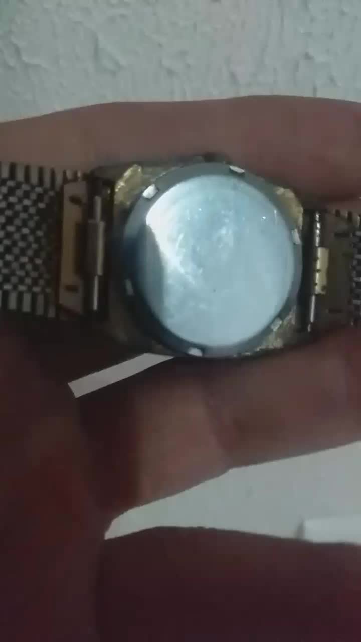 ساعت سوئیس تن سوئیسی|ساعت|فولادشهر, فولادشهر|دیوار