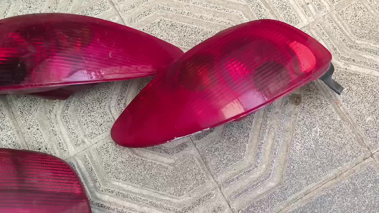 ۳ چراغ عقب ۲۰۶ سالم تمیز همراه ترمز و مه شکن عقب|قطعات یدکی و لوازم جانبی|ری, شهرری|دیوار