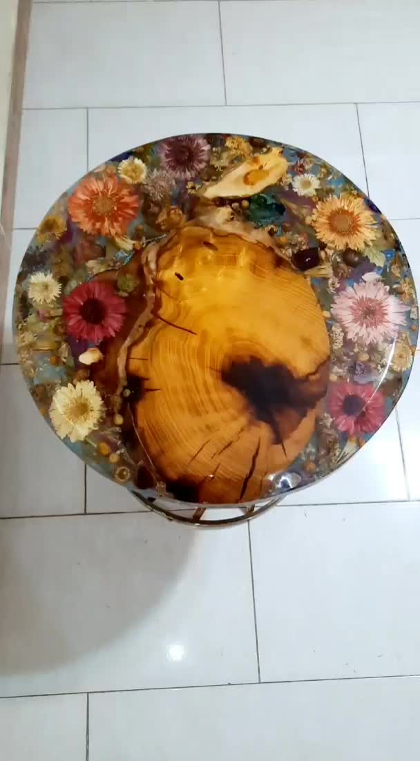میز عسلی تمام رزین و گل خشک طبیعی|مبلمان خانگی و میز عسلی|تهران, جیحون|دیوار