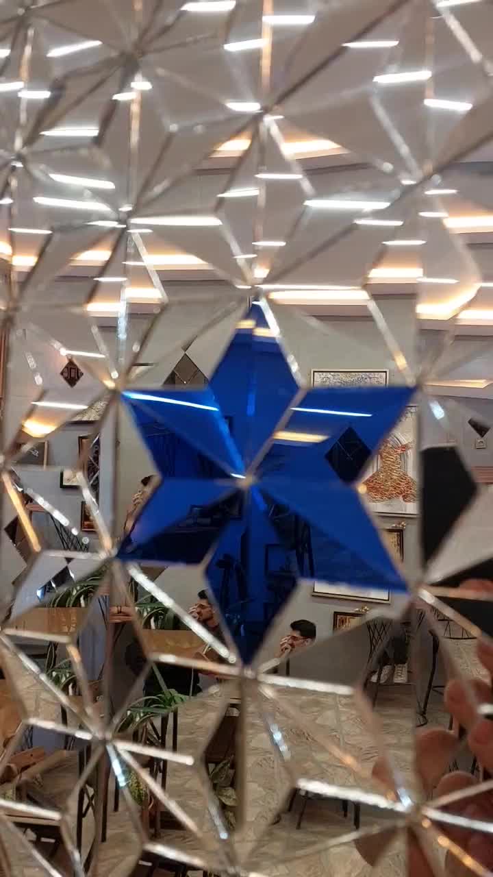 آینه کاری دکوراتیو قاب آینه برش ترنج قاب|خدمات پیشه و مهارت|شیراز, شاهچراغ|دیوار