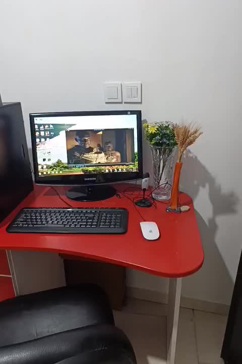 کامپیوتر  میزو صندلی سفارشی جداهم فروخته میشه|رایانه رومیزی|ارومیه, |دیوار