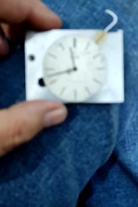 ساعت قدیمی|کلکسیون اشیاء عتیقه|تهران, فلسطین (میدان انقلاب)|دیوار