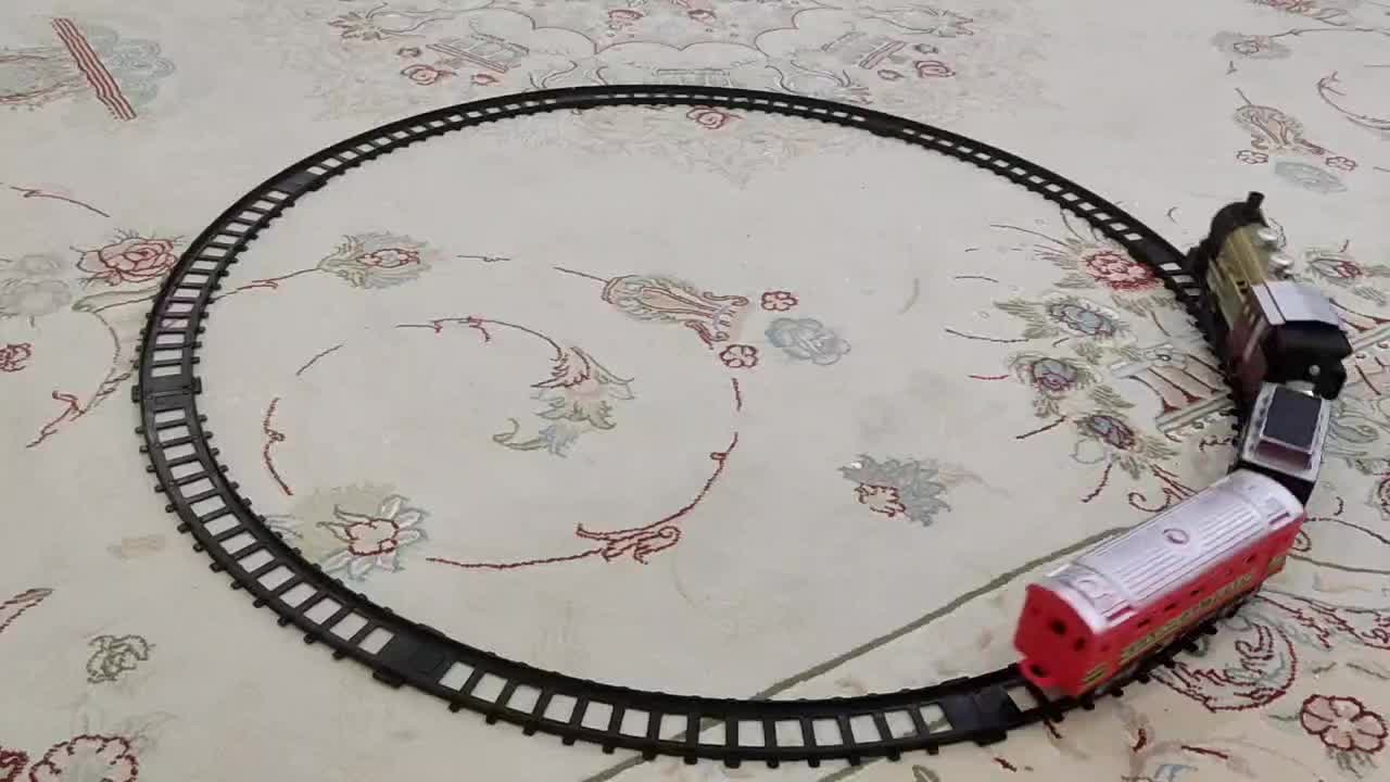 قطار اسباب بازی نو|اسباببازی|اندیشه, اندیشه فاز ۴|دیوار