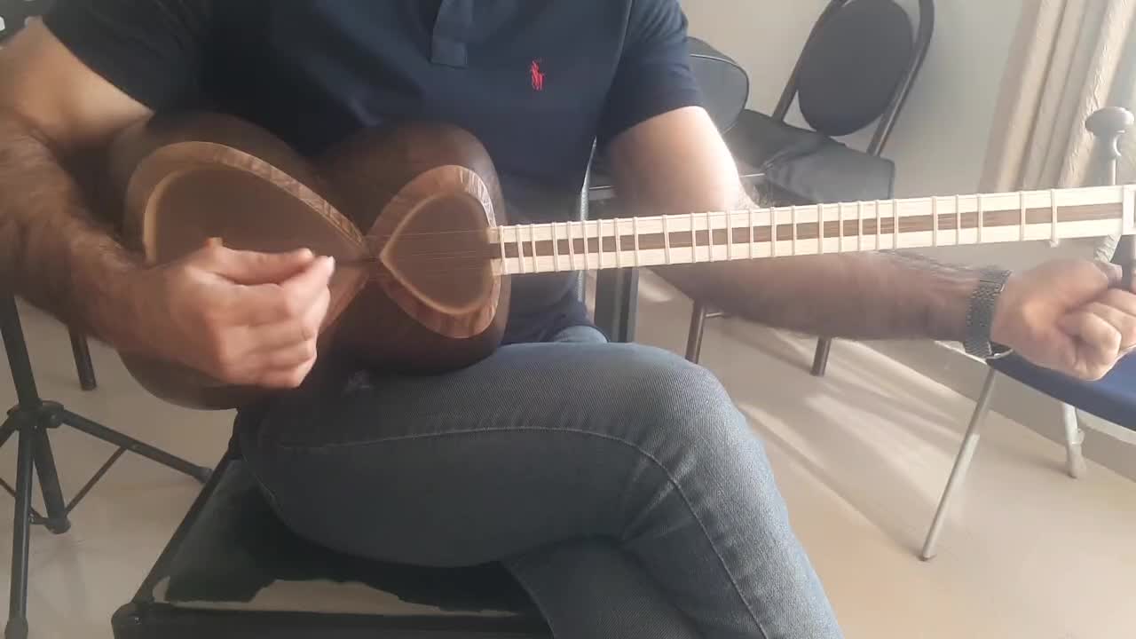 تار|سازهای سنتی|ایلام, |دیوار