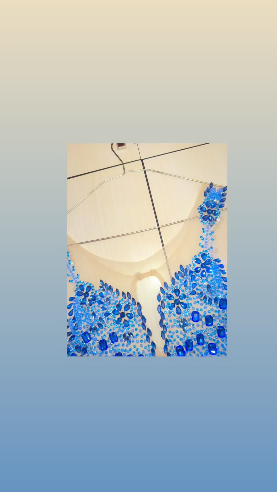 لباس مجلسی|لباس|رشت, کوی یخ|دیوار