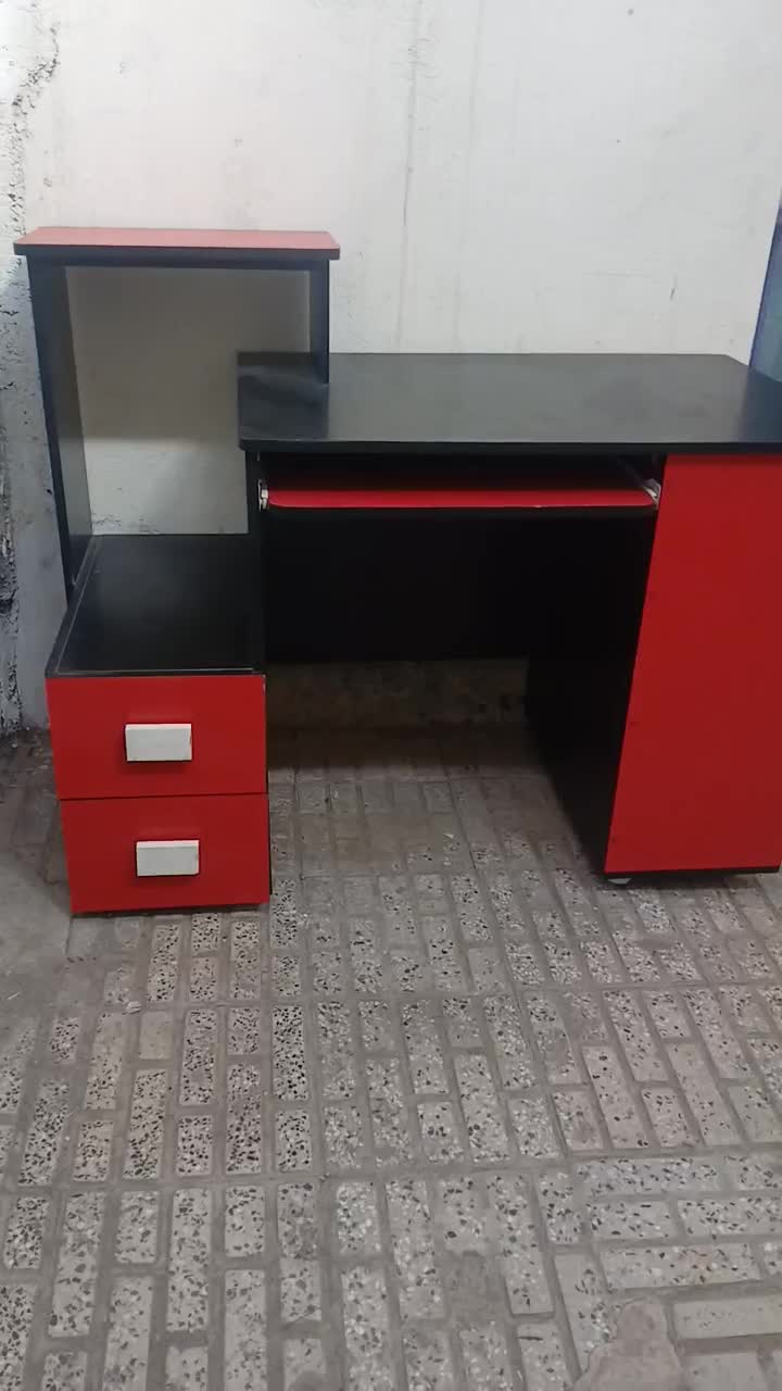 میز تحریر یا کامپیوتر وتخت خواب 2 نفره|میز تحریر و کامپیوتر|فولادشهر, A4|دیوار