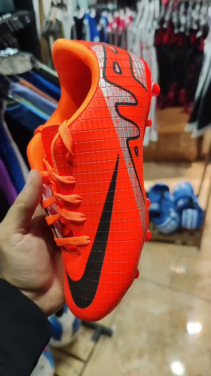 کفش چمنی|کیف، کفش، کمربند|ارومیه, |دیوار