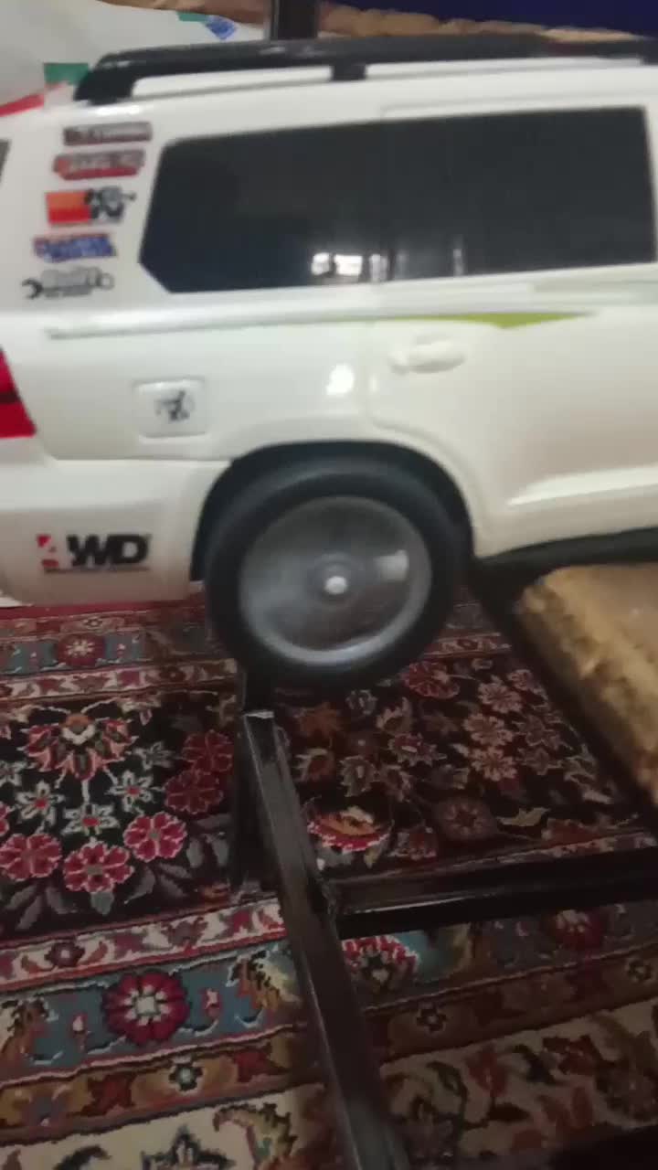 ماشین کنترلی|اسباببازی بچه|درمیان, |دیوار