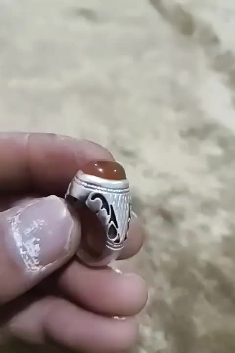 انگشتر نقره|کلکسیون اشیاء عتیقه|زنده رود, |دیوار