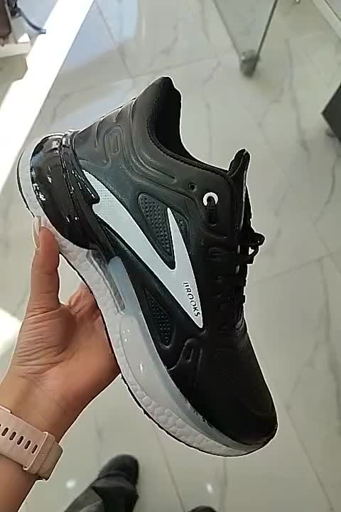 کفش مردانه بروکس|کیف، کفش، کمربند|صدرا-فارس, فاز ۱|دیوار