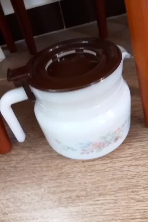 پارچ یا قوری اصل فرانسه|ظروف سرو و پذیرایی|رشت, معلم|دیوار