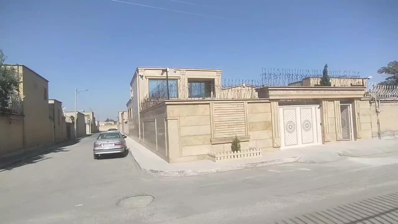 رهن کامل ویلایی ۳۰۰متری ۲نبش ۲۲۰مترساخت|اجارهٔ خانه و ویلا|فولادشهر, A4|دیوار