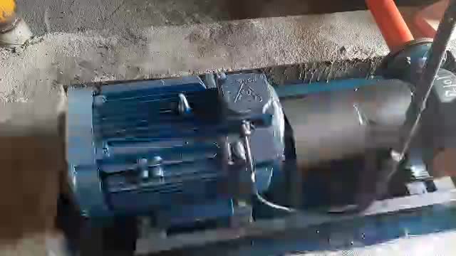 پمپ و گریبکس بسیار کم کارکرد سالم در حد نو|ماشین‌آلات صنعتی|اصفهان, شاهزاده ابراهیم|دیوار