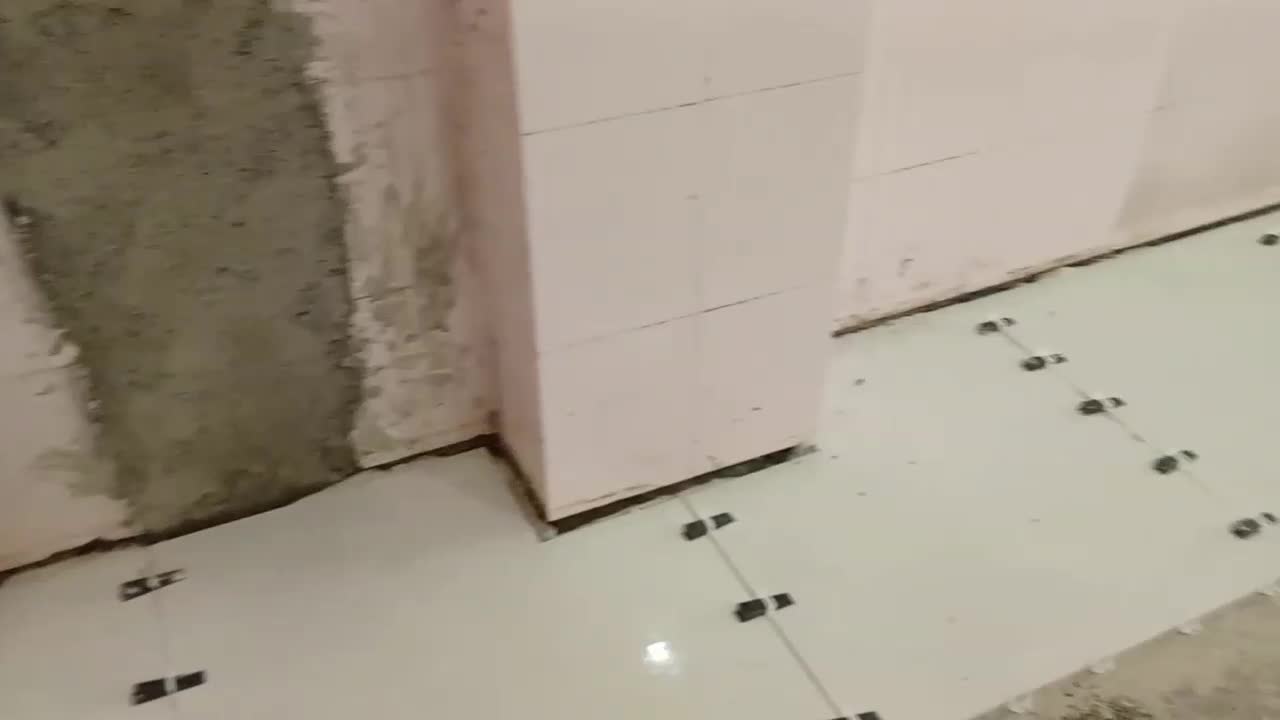 بنای کاشی و سرامیک کار وتخریب کار و نصب کاشی کاری|خدمات پیشه و مهارت|اصفهان, ملک‌شهر|دیوار